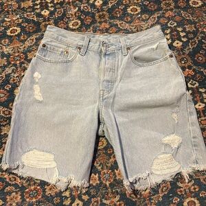 Levi 501 cut off shorts